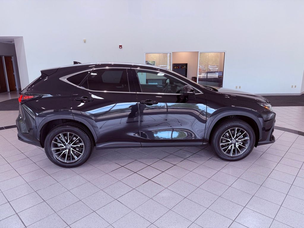 2024 Lexus NX 250 Premium PARK AST/BLIND SPOT/CARPLAY/4 NEW TIRES
