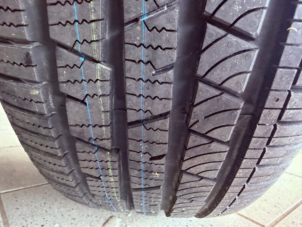 2024 Lexus NX 250 Premium PARK AST/BLIND SPOT/CARPLAY/4 NEW TIRES