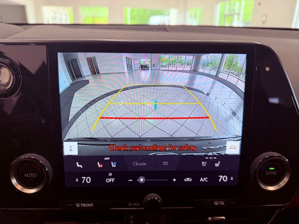 2024 Lexus NX 250 Premium PARK AST/BLIND SPOT/CARPLAY/4 NEW TIRES