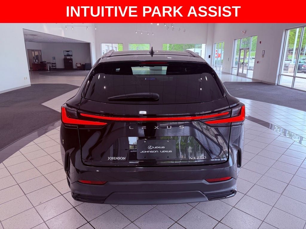 2024 Lexus NX 250 Premium PARK AST/BLIND SPOT/CARPLAY/4 NEW TIRES