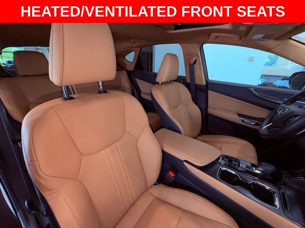 2025 Lexus NX 250 Premium SUNROOF/CARPLAY/BLIND SPOT/PARK AST