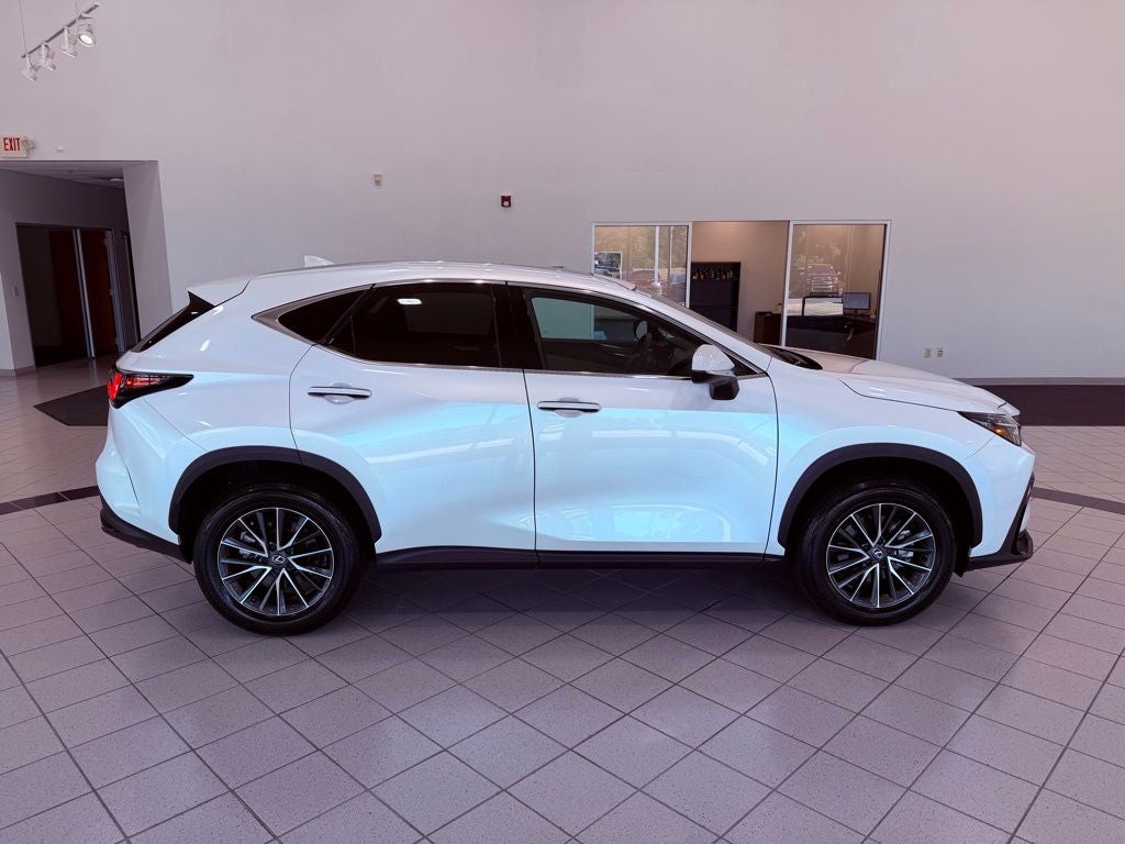 2025 Lexus NX 250 Premium SUNROOF/CARPLAY/BLIND SPOT/PARK AST