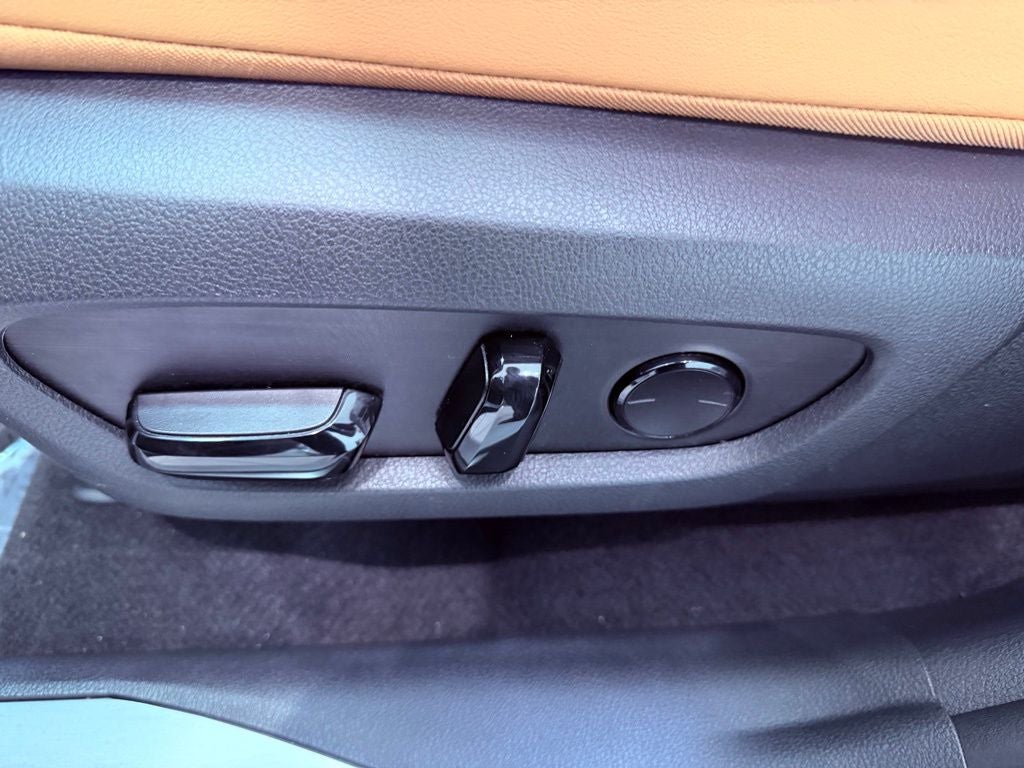 2025 Lexus NX 250 Premium SUNROOF/CARPLAY/BLIND SPOT/PARK AST