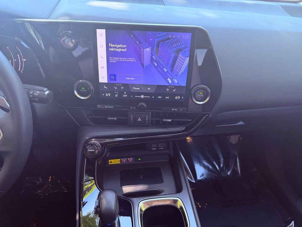 2023 Lexus NX 350 Premium CARPLAY/PARK AST/BLIND SPOT/SMART CRUISE