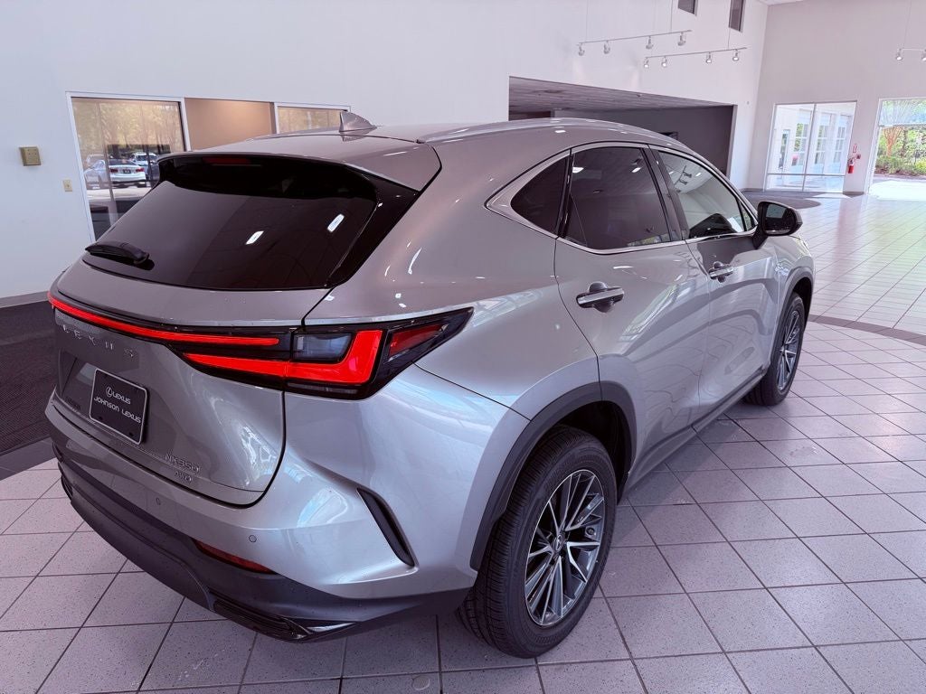 2023 Lexus NX 350 Premium CARPLAY/SMART CRUISE/PARK AST/4 NEW TIRES