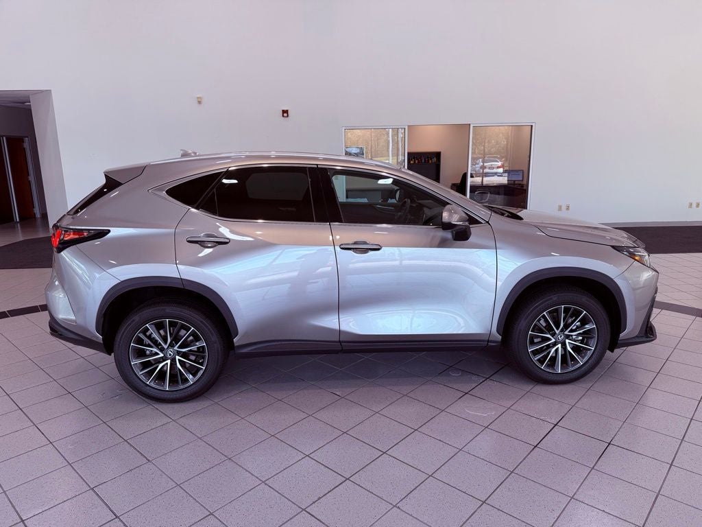 2023 Lexus NX 350 Premium CARPLAY/SMART CRUISE/PARK AST/4 NEW TIRES