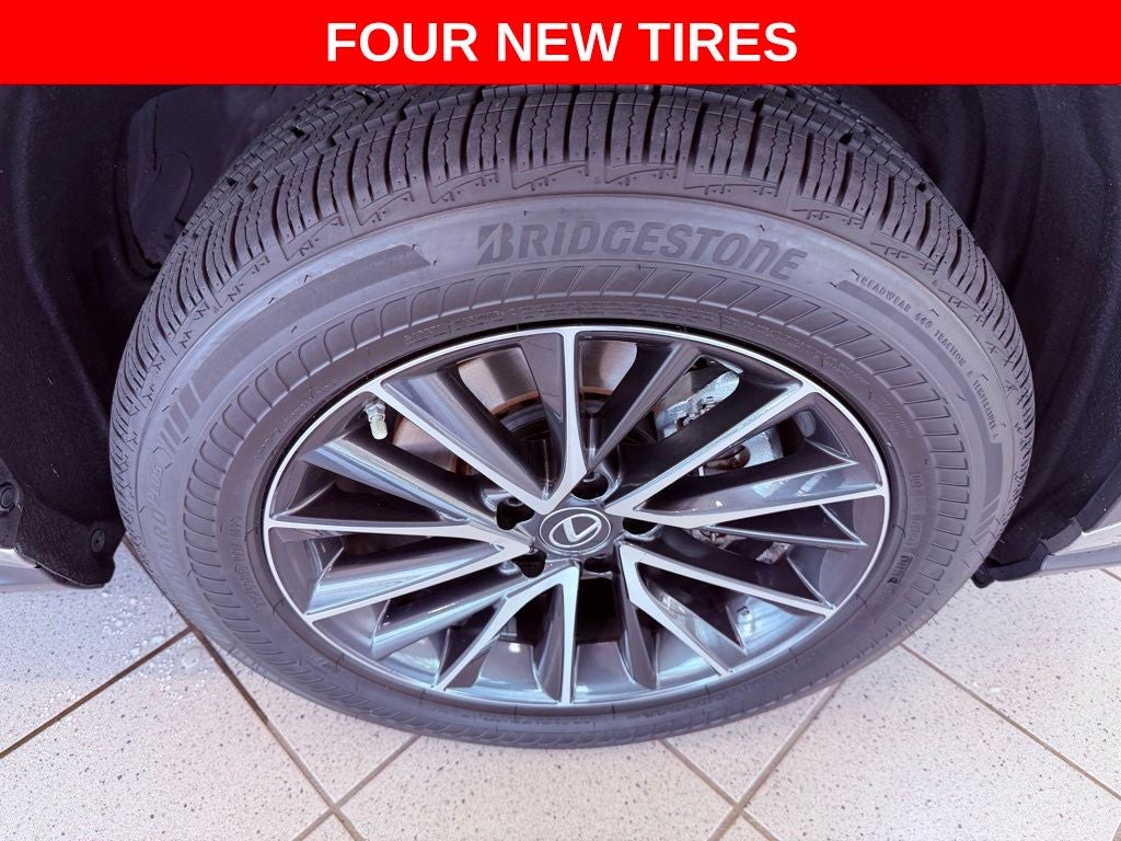 2023 Lexus NX 350 Premium CARPLAY/SMART CRUISE/PARK AST/4 NEW TIRES