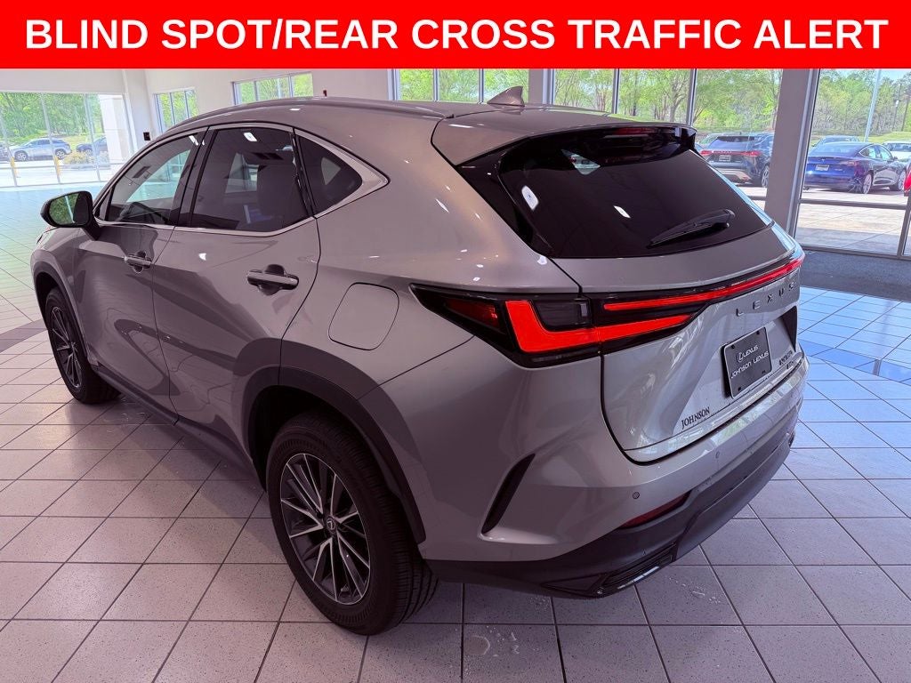 2023 Lexus NX 350 Premium CARPLAY/SMART CRUISE/PARK AST/4 NEW TIRES