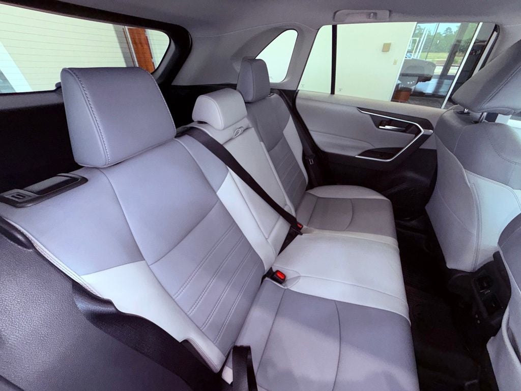 2019 Toyota RAV4 XLE Premium CARPLAY/SMART CRUISE/BLIND SPOT/ALL RECORDS