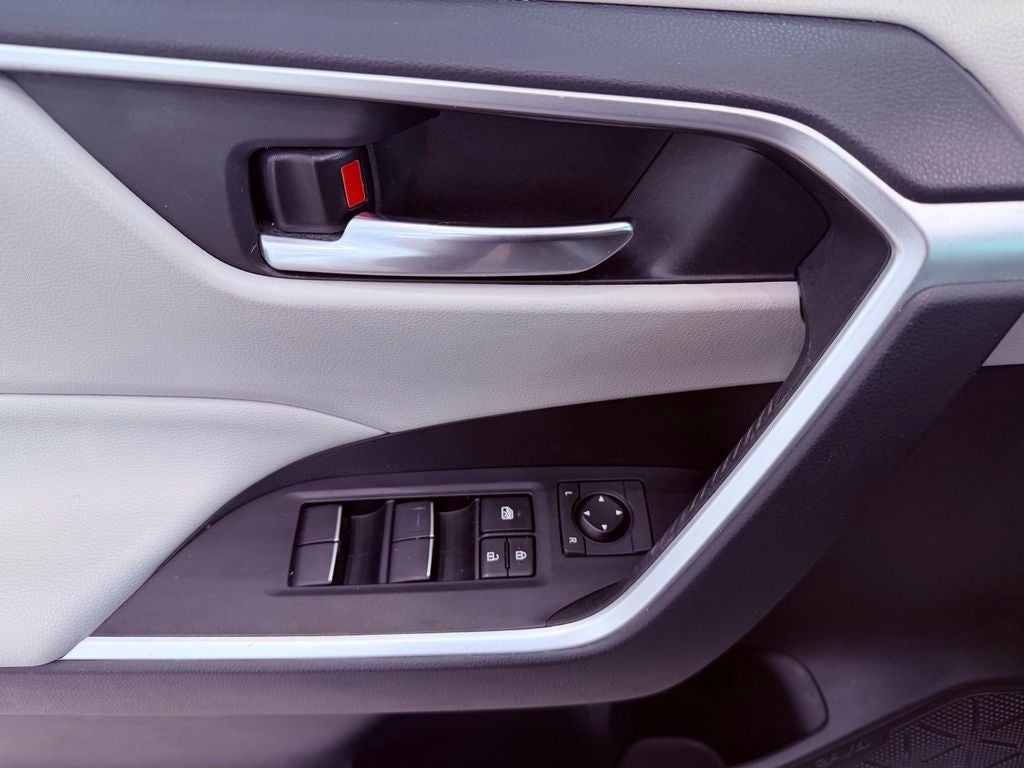 2019 Toyota RAV4 XLE Premium CARPLAY/SMART CRUISE/BLIND SPOT/ALL RECORDS