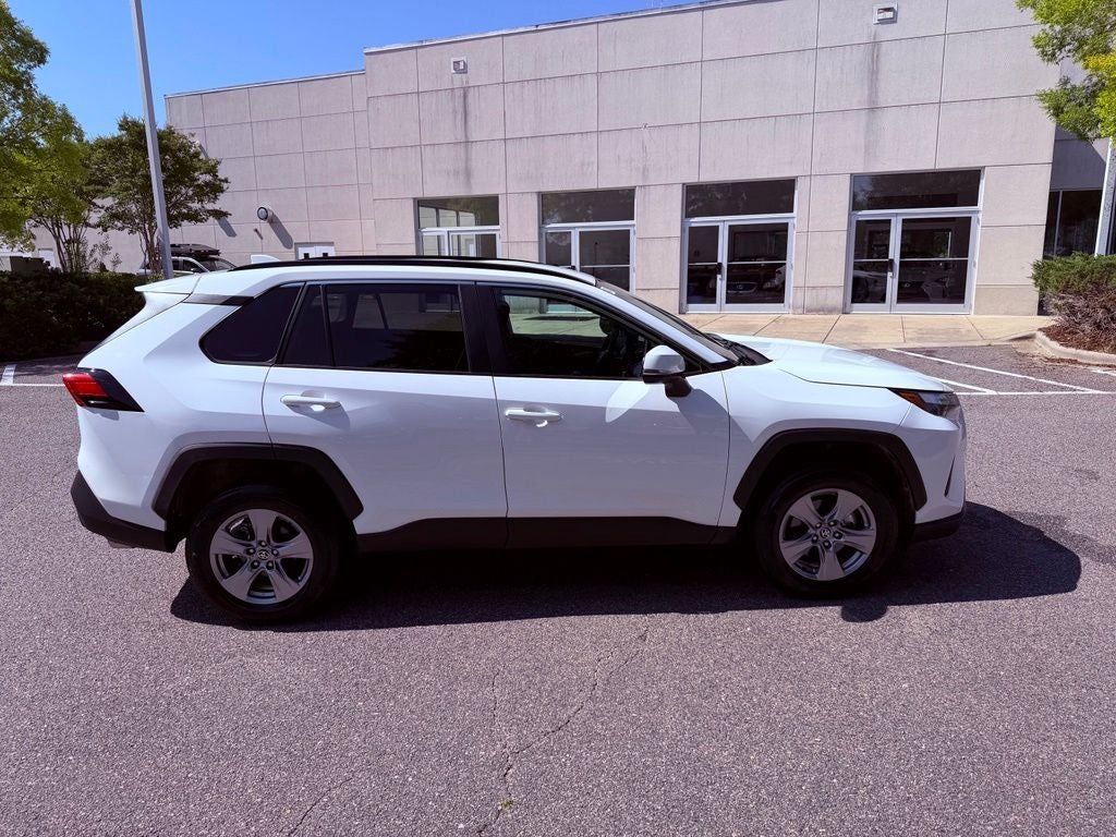 2025 Toyota RAV4 XLE BLIND SPOT/CARPLAY/SMART CRUISE/1 OWNER