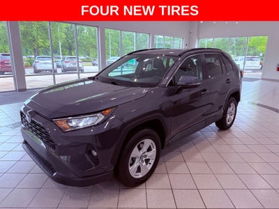 2021 Toyota RAV4 XLE SMART CRUISE/CARPLAY/BLIND SPOT/4 NEW TIRES