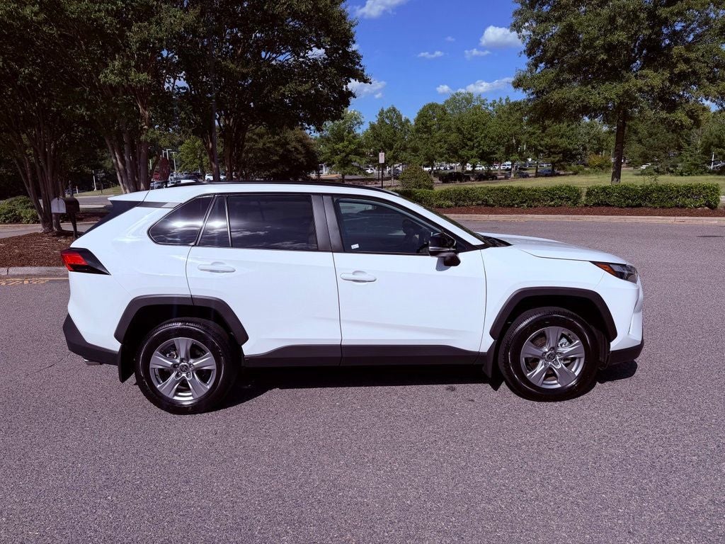 2025 Toyota RAV4 XLE CONV PKG/SUNROOF/BLIND SPOT/SMART CRUISE