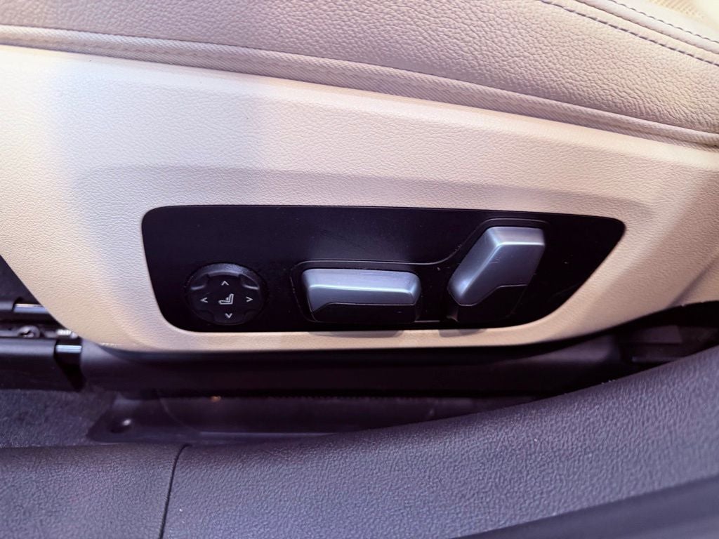 2022 BMW 3 Series 330i SPORT LINE/PREMIUM PKG/DRIVING AST/CLEAN CARFAX