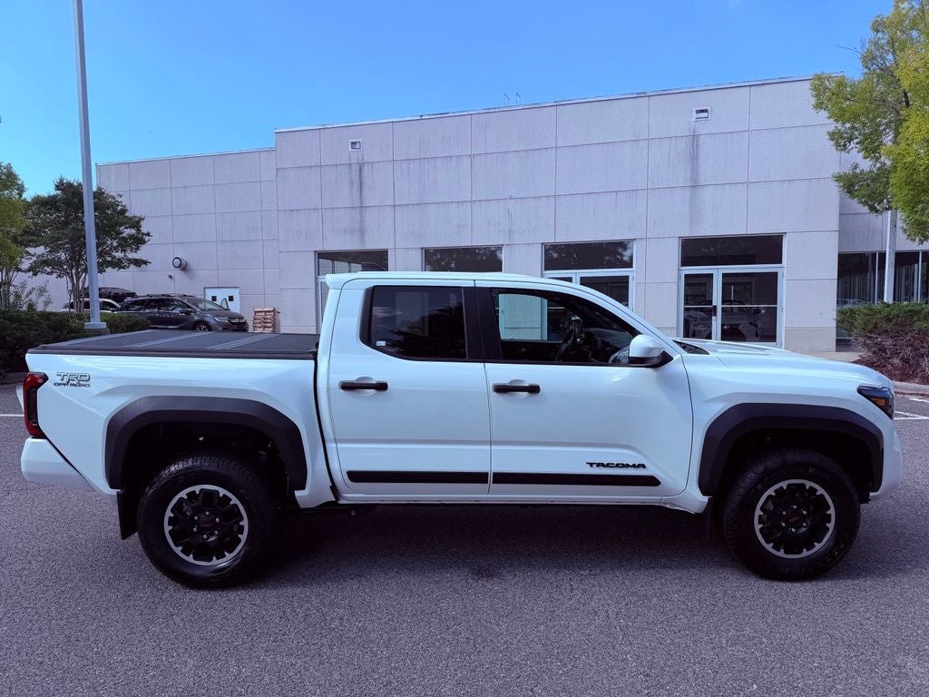 2024 Toyota Tacoma TRD Off-Road 4X4/CARPLAY/SMART CRUISE/BLIND SPOT