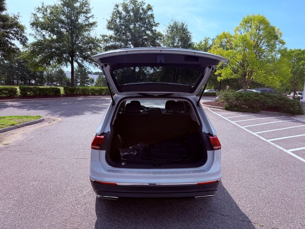 2018 Volkswagen Tiguan 2.0T SE 4Motion/PANO ROOF/CARPLAY/BLIND SPOT