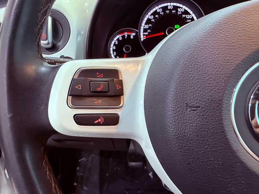 2015 Volkswagen Beetle 1.8T Classic NAVIGATION/BLUETOOTH/KEYLESS ENTRY