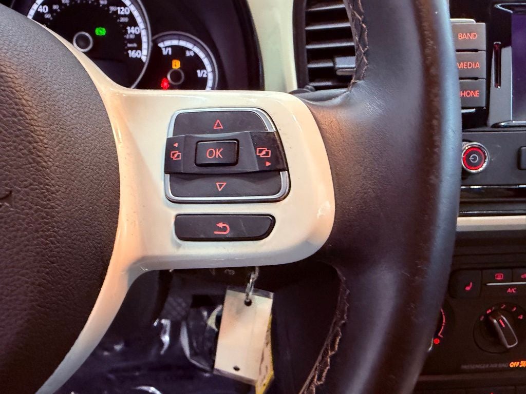 2015 Volkswagen Beetle 1.8T Classic NAVIGATION/BLUETOOTH/KEYLESS ENTRY