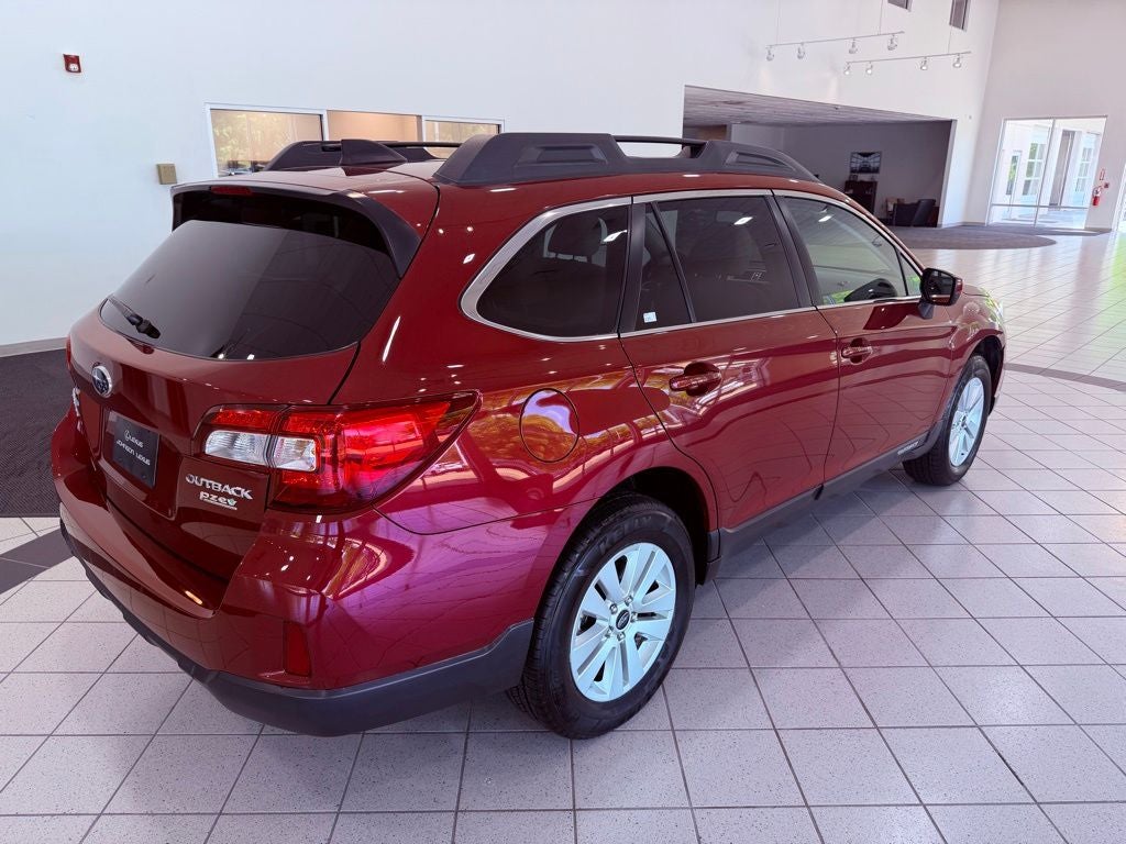 2017 Subaru Outback 2.5i Premium SUNROOF/1-OWNER/NEW TIRES/ ALL RECORDS