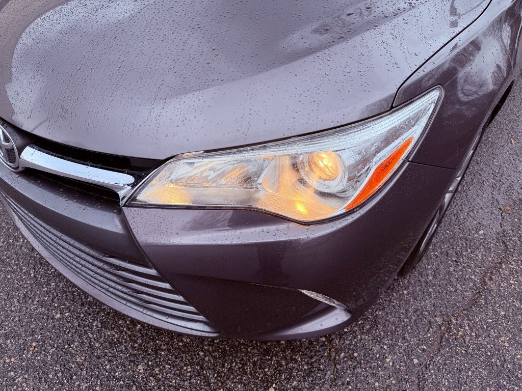 2016 Toyota Camry XLE NAV/SUNROOF/BLINDSPOT/CONV PKG/DEALER SERVICED