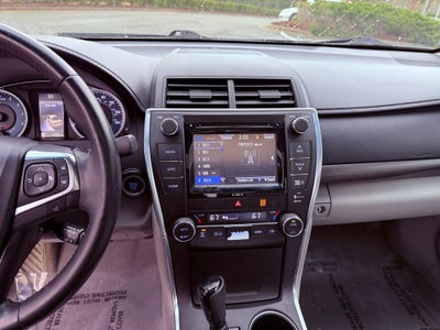 2016 Toyota Camry XLE NAV/SUNROOF/BLINDSPOT/CONV PKG/DEALER SERVICED