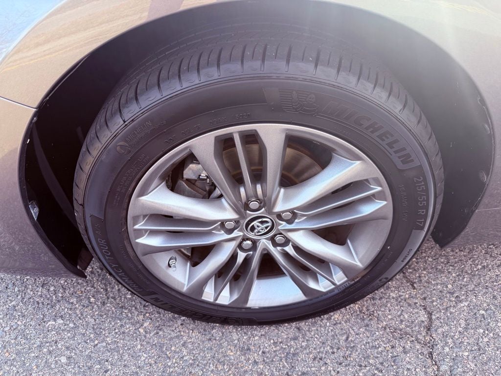 2016 Toyota Camry SE NAV/SUNROOF/CONV. PKG/CLEAN CARFAX/ALL RECORDS