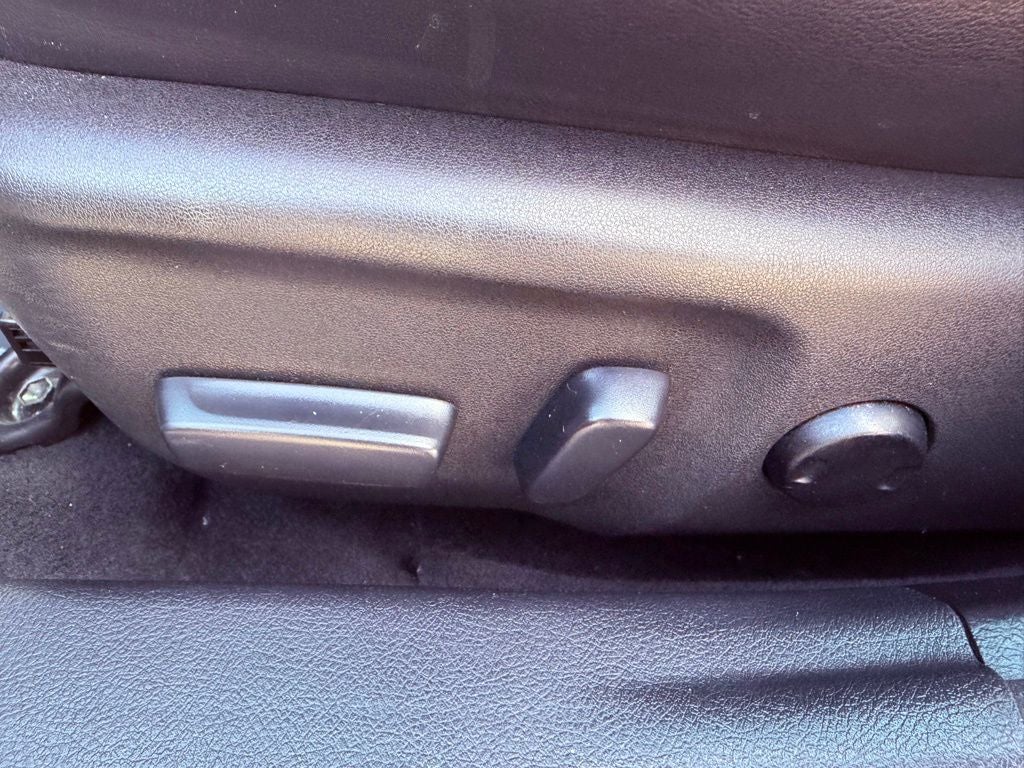 2016 Toyota Camry SE NAV/SUNROOF/CONV. PKG/CLEAN CARFAX/ALL RECORDS