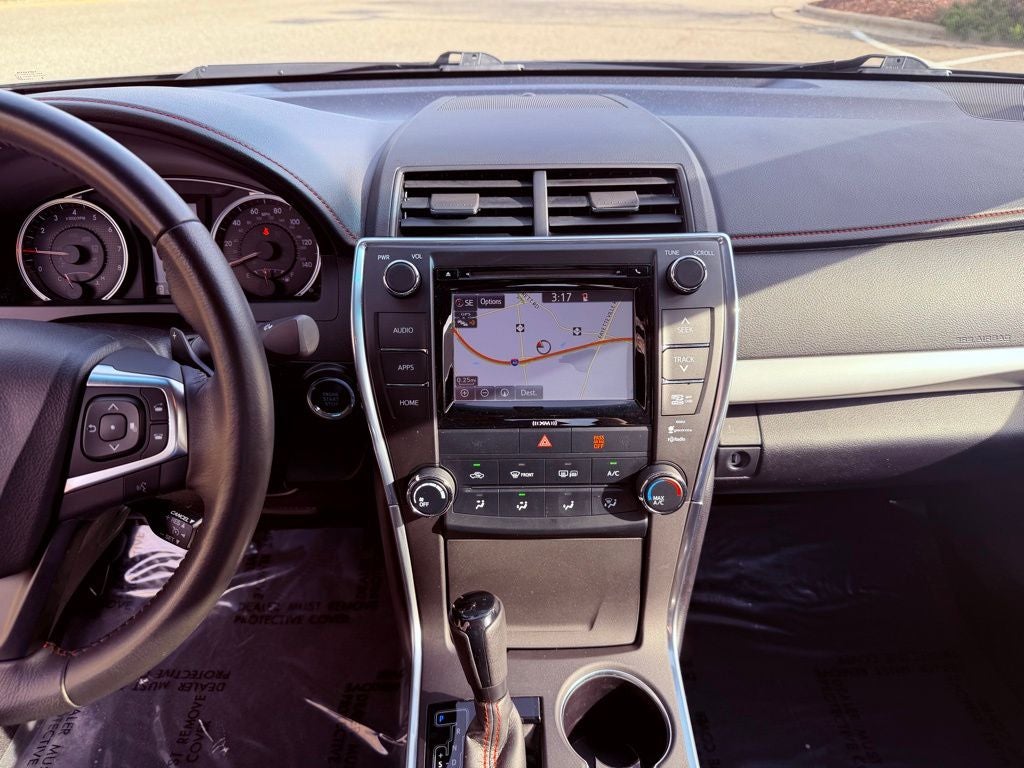 2016 Toyota Camry SE NAV/SUNROOF/CONV. PKG/CLEAN CARFAX/ALL RECORDS