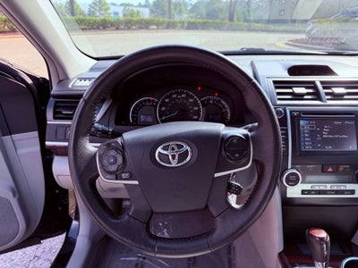 2012 Toyota Camry XLE SUNROOF/1 OWNER/CLEAN CARFAX