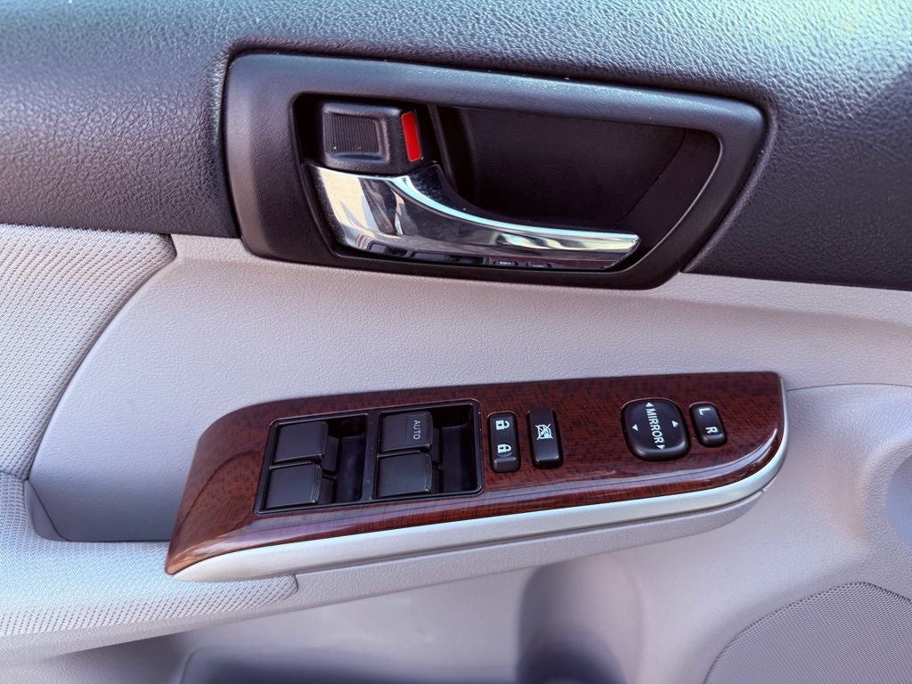 2012 Toyota Camry XLE SUNROOF/1 OWNER/CLEAN CARFAX