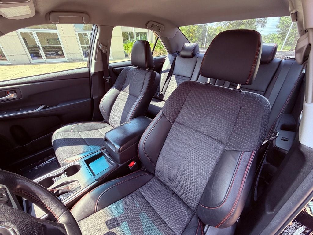 2015 Toyota Camry SE 1 OWNER/PERFECTLY MAINTAINED/ALL RECORDS