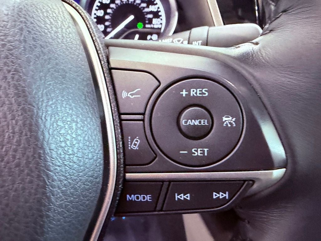 2022 Toyota Camry XLE CARPLAY/SMART CRUISE/1 OWNER/17,527 MILES