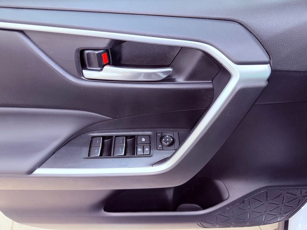 2025 Toyota RAV4 Hybrid XLE CONV. PKG/SUNROOF/CARPLAY/SMART CRUISE