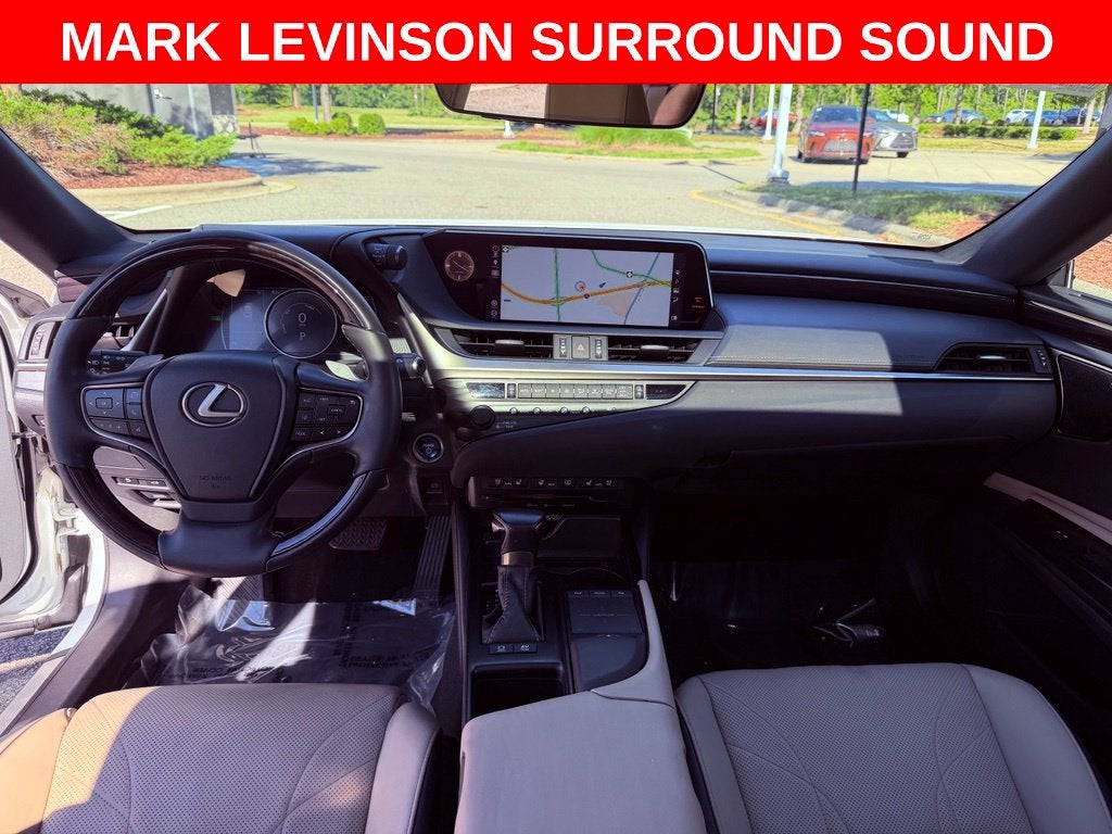 2019 Lexus ES 300h Ultra Luxury HEAD UP/360 CAM/MARK LEV/NAV/PARK AST