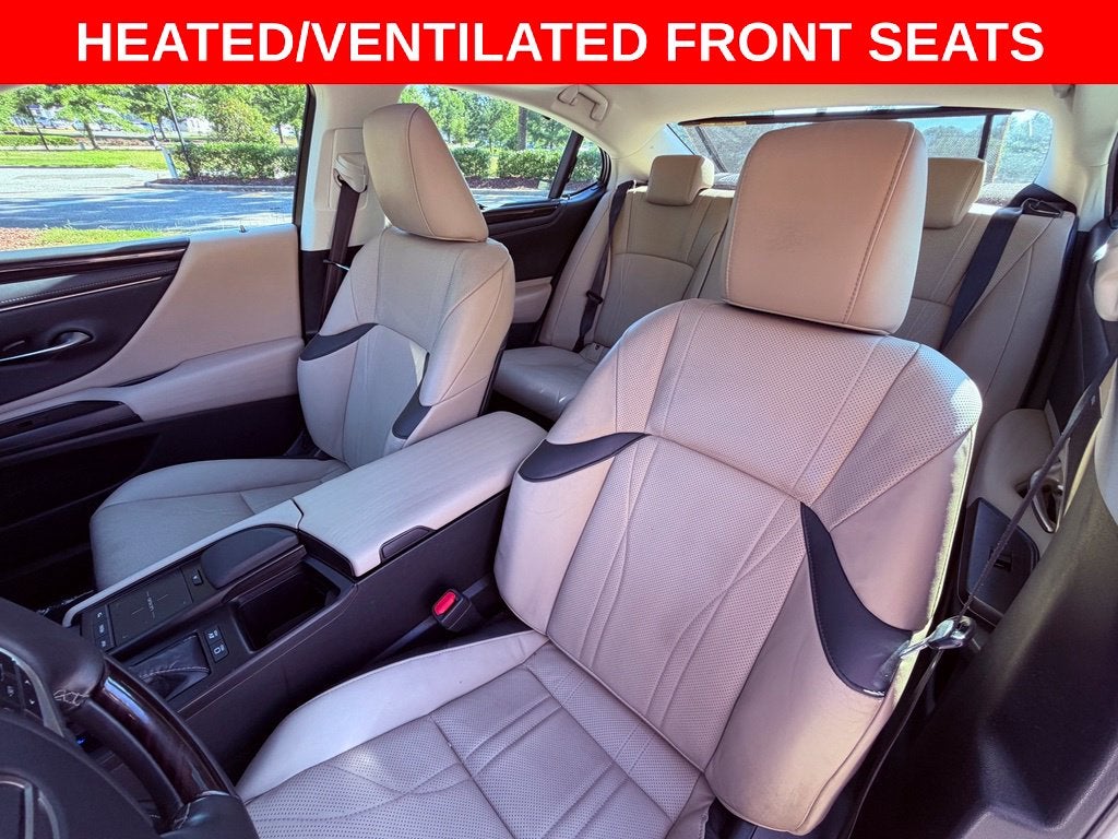 2019 Lexus ES 300h Ultra Luxury HEAD UP/360 CAM/MARK LEV/NAV/PARK AST