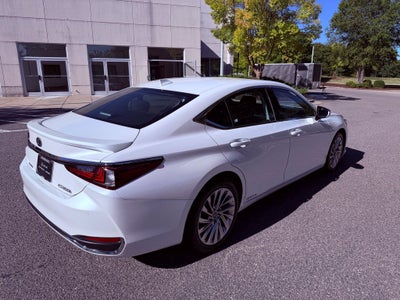 2019 Lexus ES 300h Ultra Luxury HEAD UP/360 CAM/MARK LEV/NAV/PARK AST