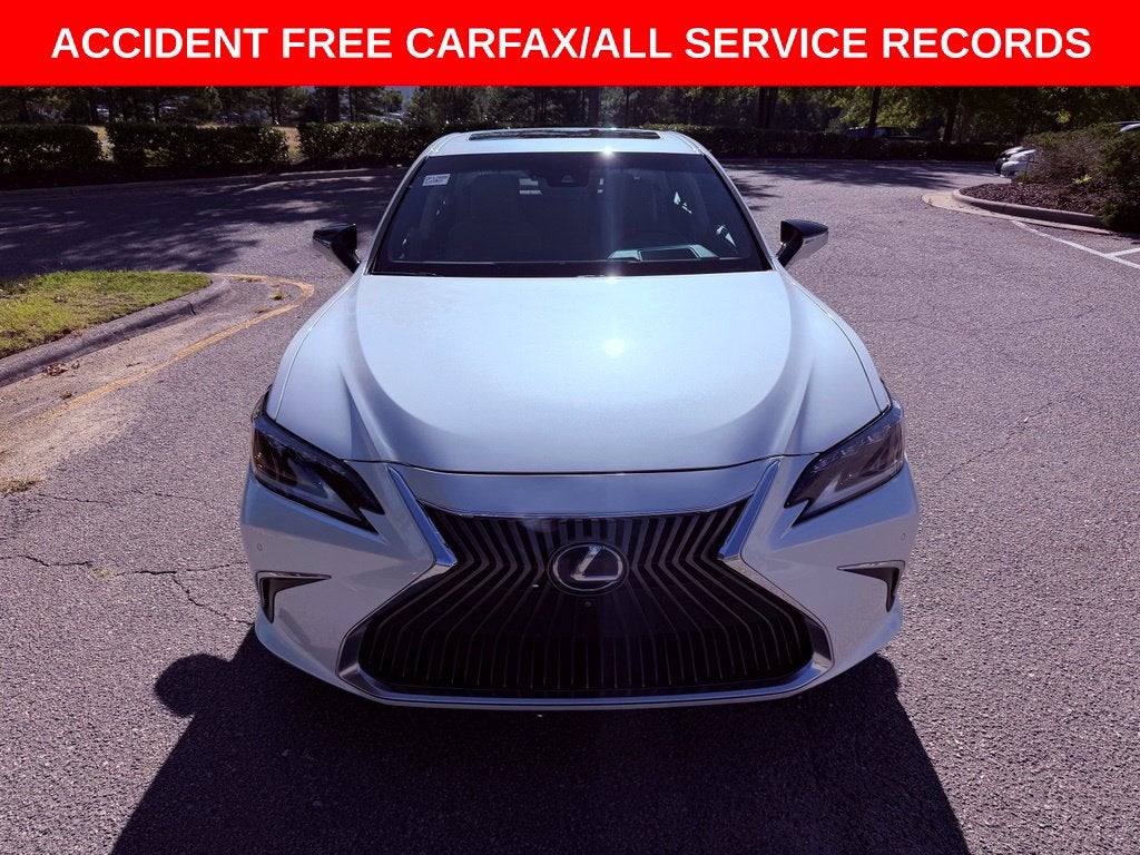 2019 Lexus ES 300h Ultra Luxury HEAD UP/360 CAM/MARK LEV/NAV/PARK AST