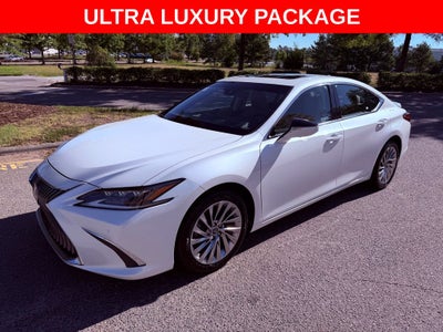2019 Lexus ES 300h Ultra Luxury HEAD UP/360 CAM/MARK LEV/NAV/PARK AST