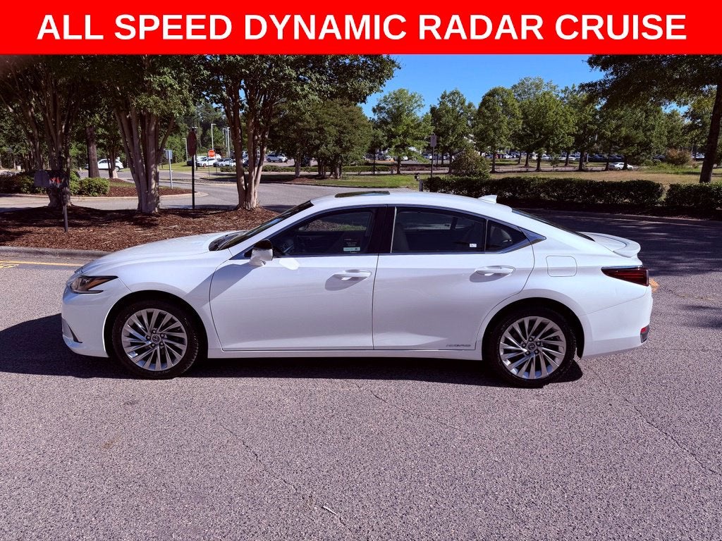 2019 Lexus ES 300h Ultra Luxury HEAD UP/360 CAM/MARK LEV/NAV/PARK AST