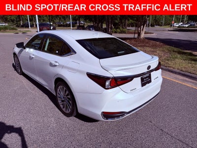 2019 Lexus ES 300h Ultra Luxury HEAD UP/360 CAM/MARK LEV/NAV/PARK AST