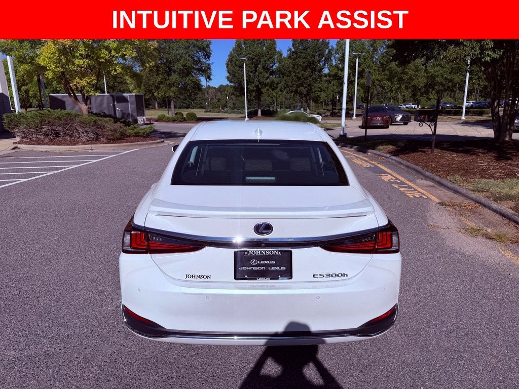 2019 Lexus ES 300h Ultra Luxury HEAD UP/360 CAM/MARK LEV/NAV/PARK AST