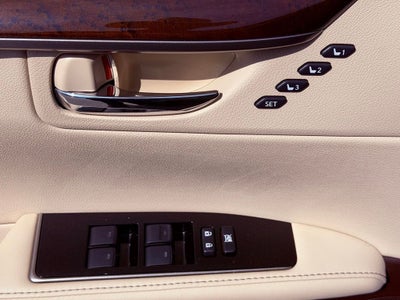 2016 Lexus ES 350 LUXURY/NAV/PARK AST/SMART CRUISE/32,237 MILES