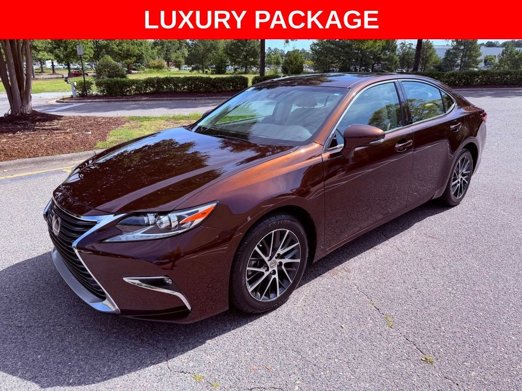 2016 Lexus ES 350 LUXURY/NAV/PARK AST/SMART CRUISE/32,237 MILES