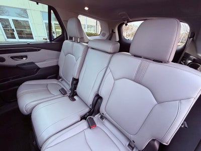 2023 Honda Pilot Touring PANO ROOF/BOSE/1 OWNER/NEW TIRES/ALL RECORDS