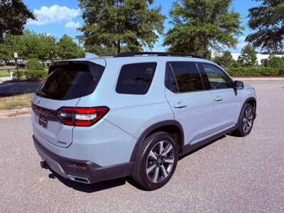 2025 Honda Pilot Touring PANO ROOF/BOSE/NAV/PARK AST/4 NEW TIRES