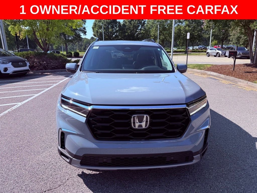2025 Honda Pilot Touring PANO ROOF/BOSE/NAV/PARK AST/4 NEW TIRES