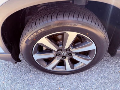 2025 Honda Pilot Touring PANO ROOF/BOSE/NAV/PARK AST/4 NEW TIRES
