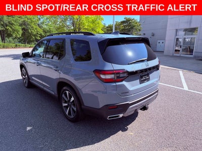 2025 Honda Pilot Touring PANO ROOF/BOSE/NAV/PARK AST/4 NEW TIRES