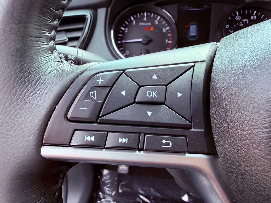 2017 Nissan Rogue SV MIDNIGHT ED./4 NEW TIRES/1 OWNER/ALL RECORDS