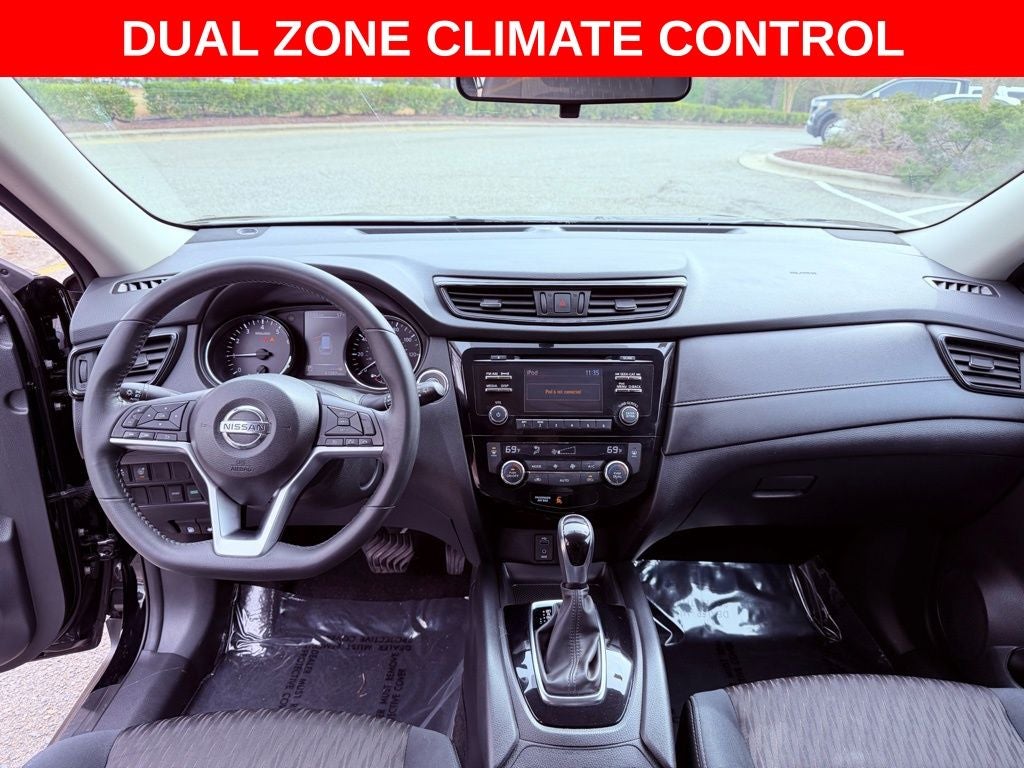 2017 Nissan Rogue SV MIDNIGHT ED./4 NEW TIRES/1 OWNER/ALL RECORDS